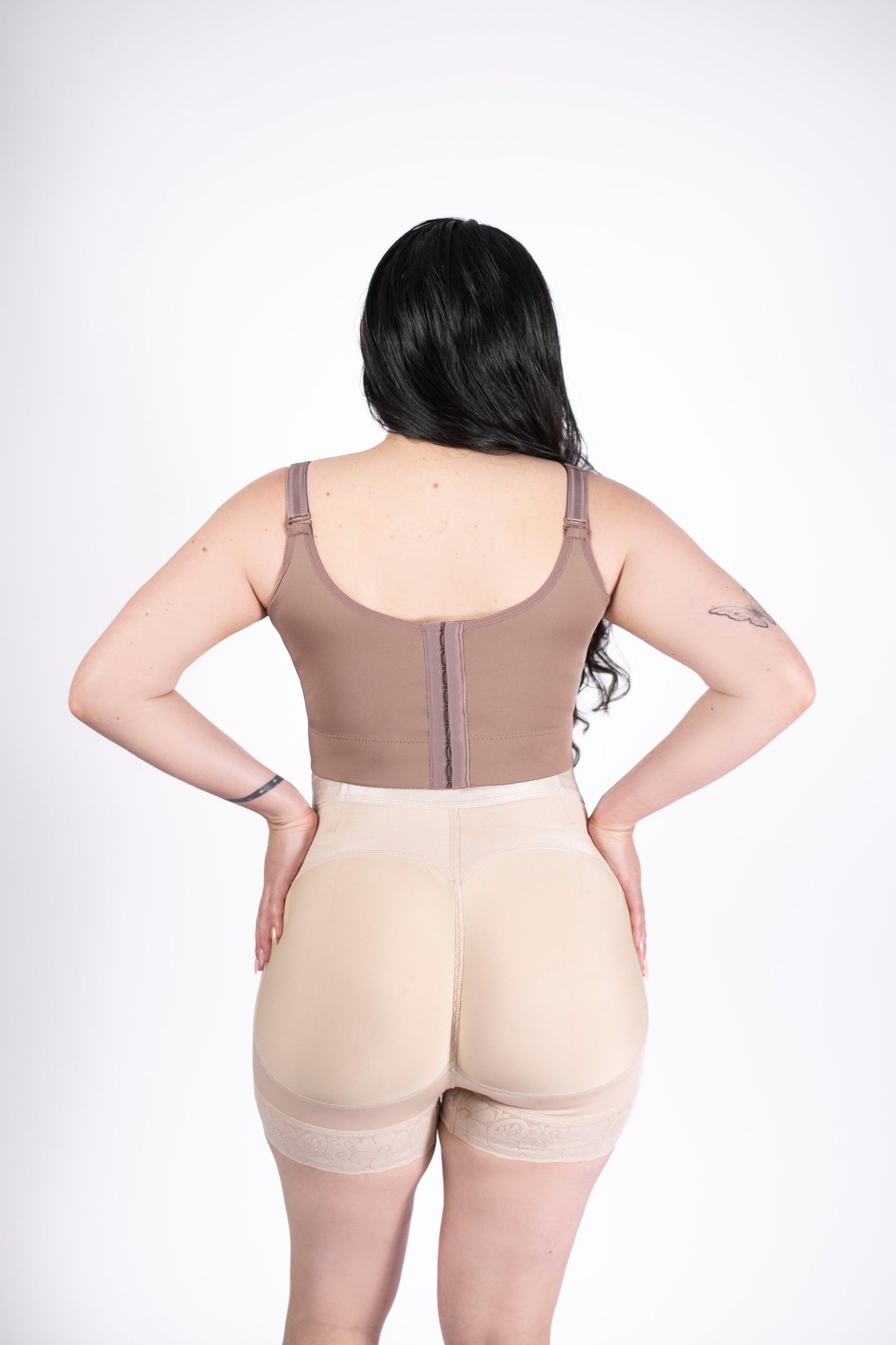 SHORT ATENEA